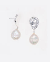 Em Freshwater Pearl Earrings Silver